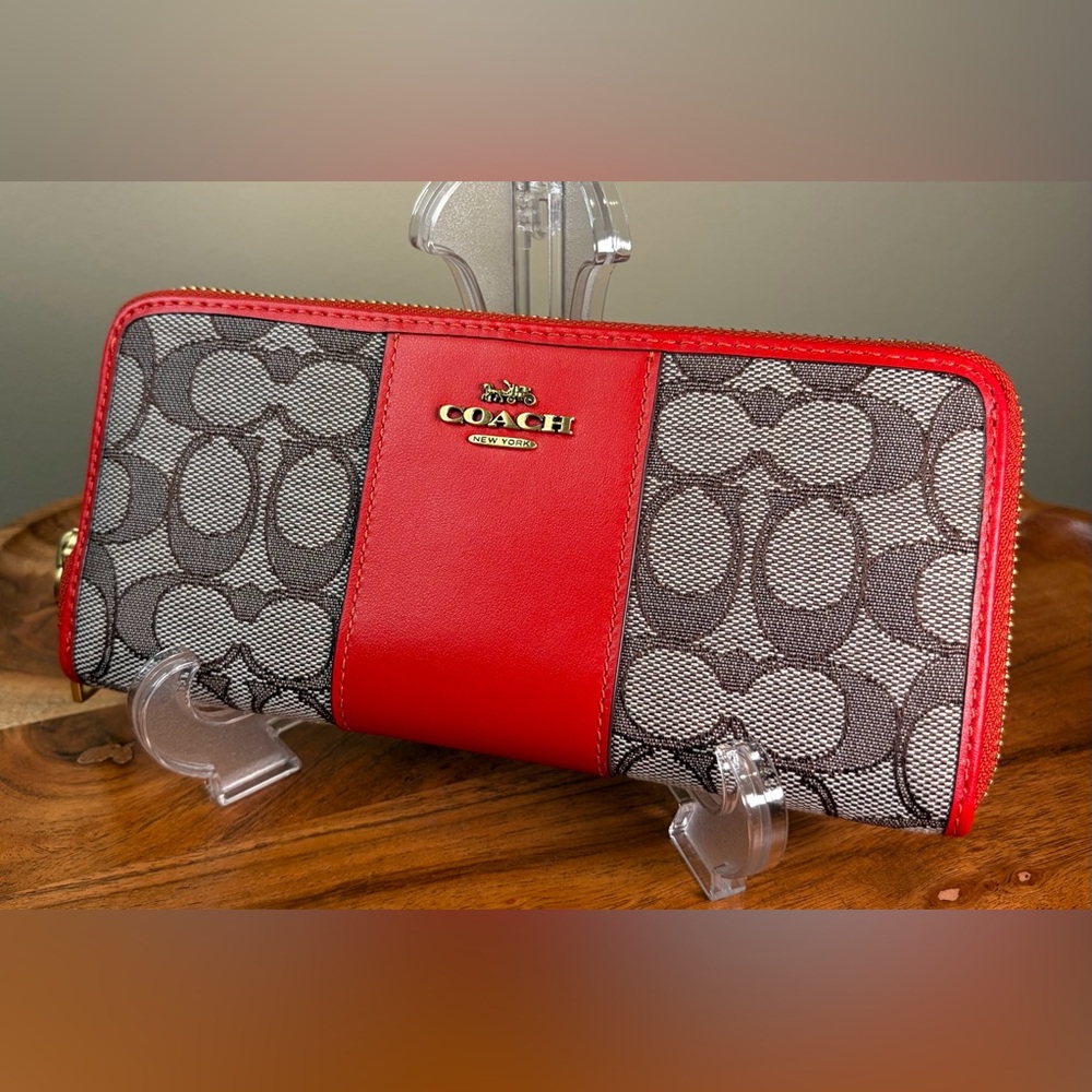 Coach Signature Jacquard Red Leather Slim Accordion Wallet C5731B Like New - Picture 12 of 13